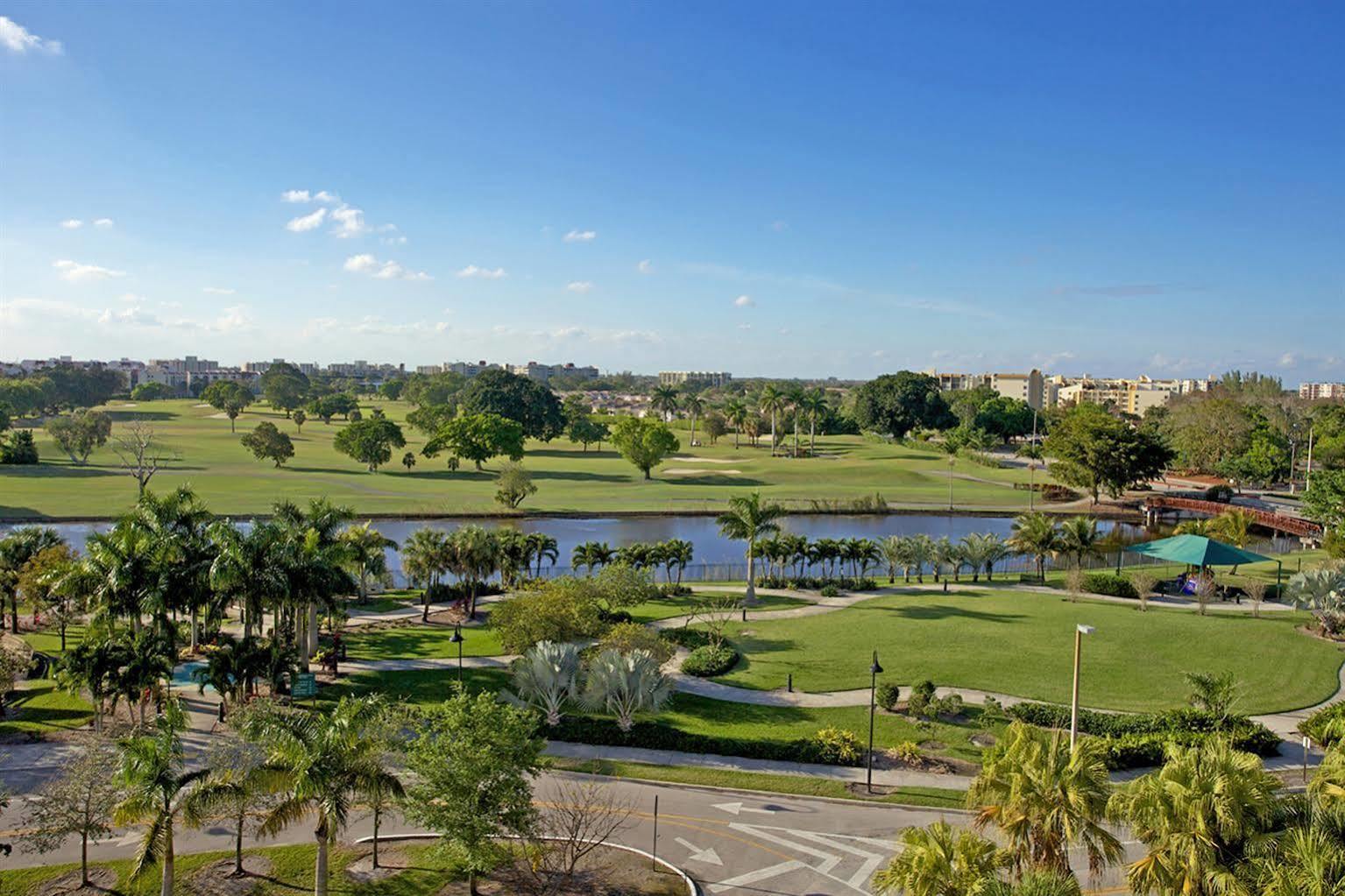 Chateau Mar Golf Resort, Trademark Collection By Wyndham Lauderhill Eksteriør billede
